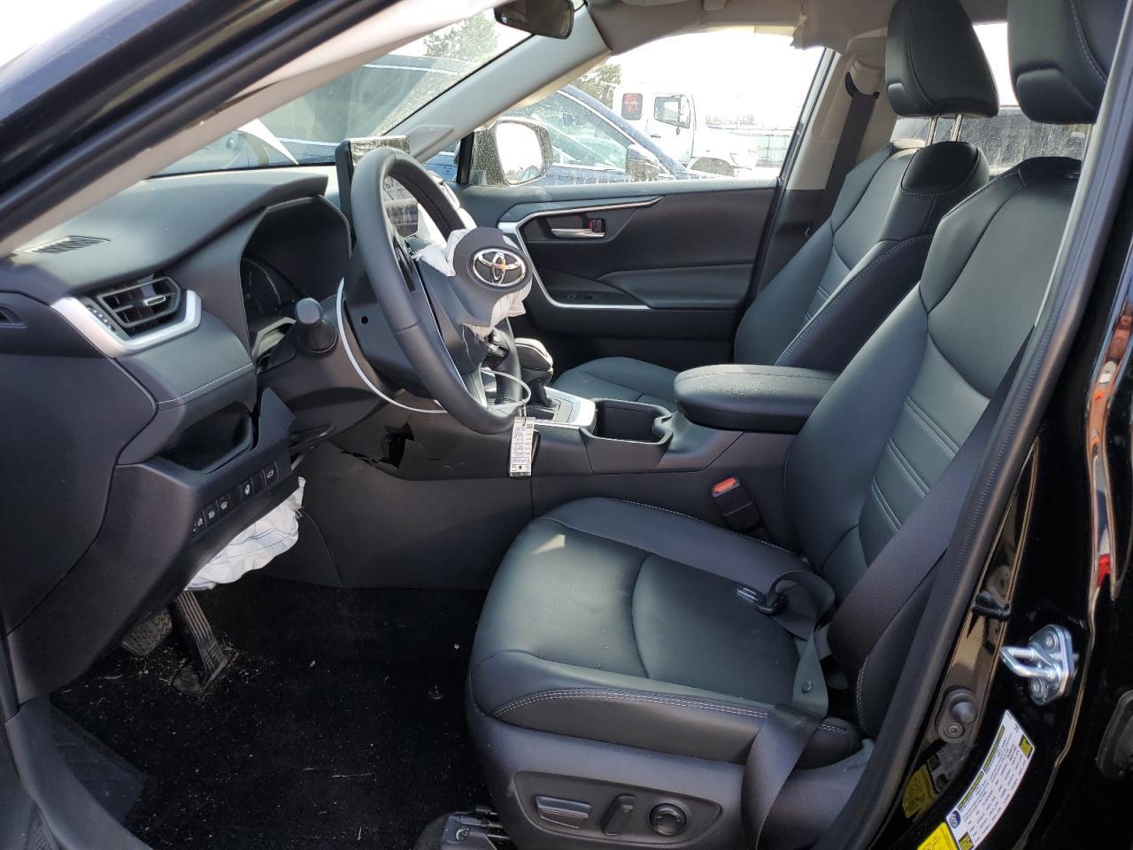 2024 TOYOTA RAV4 XLE P - Image 7