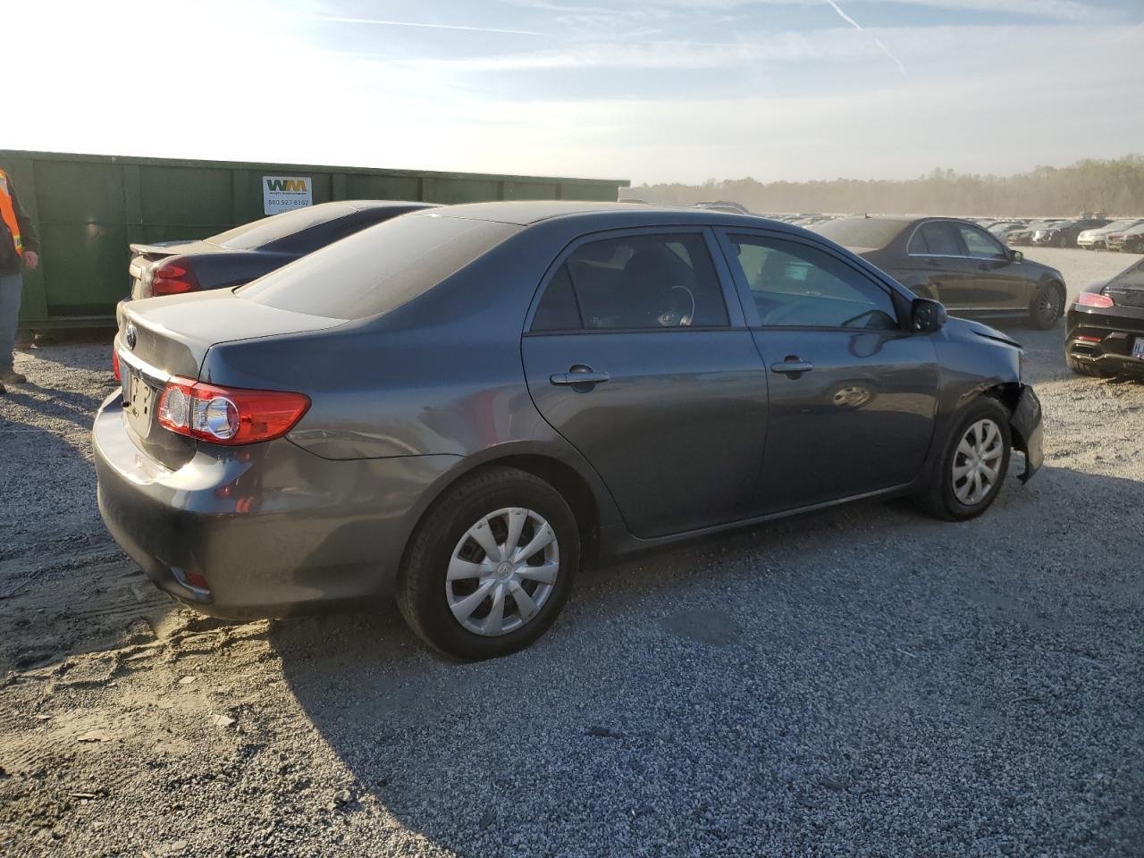 2013 TOYOTA COROLLA BA - Фото 3