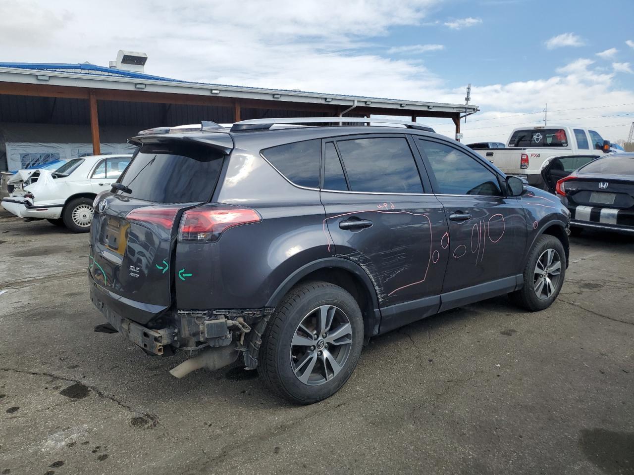 2016 TOYOTA RAV4 XLE - Image 3