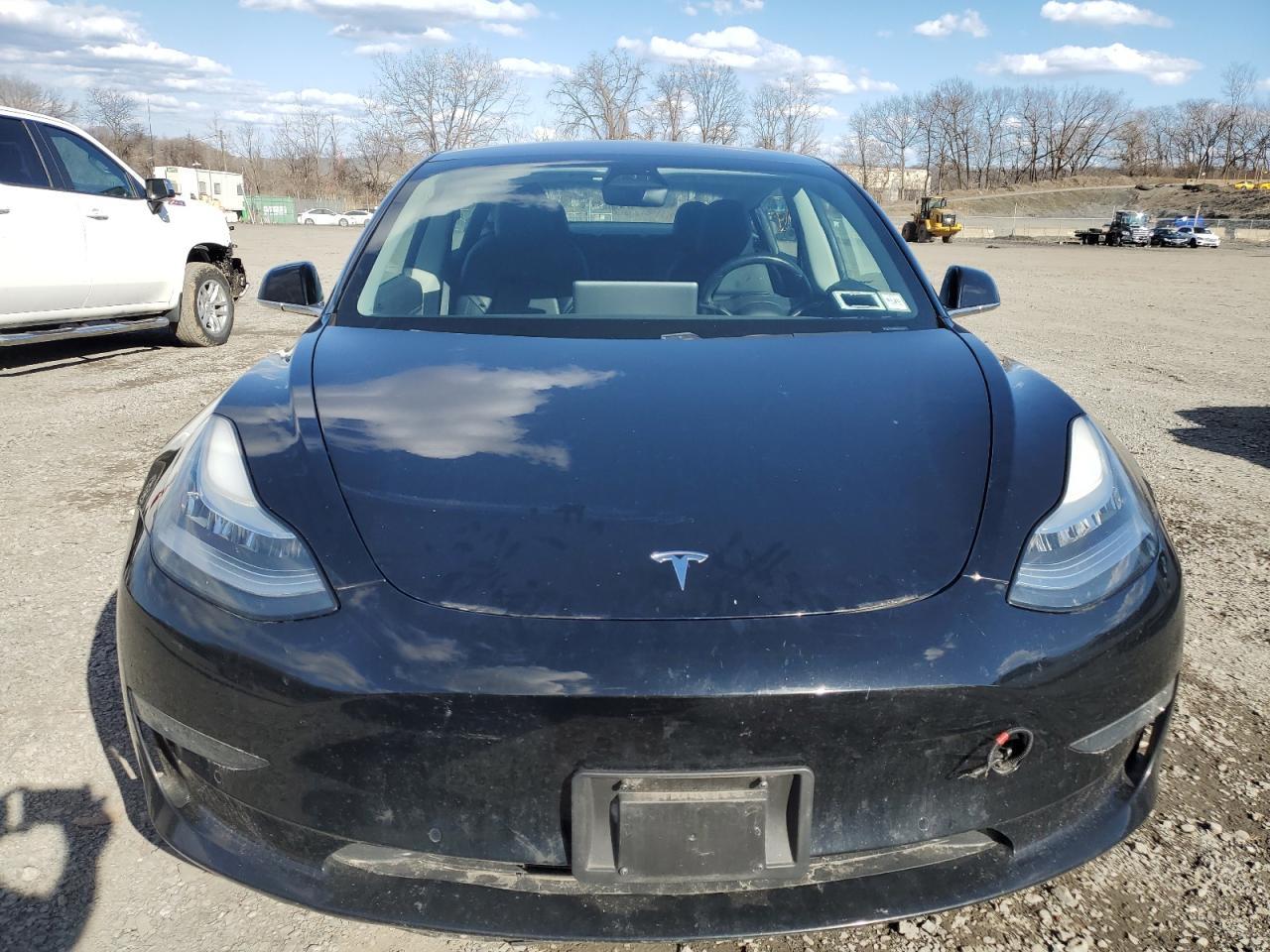 2019 TESLA MODEL 3 - Image 5