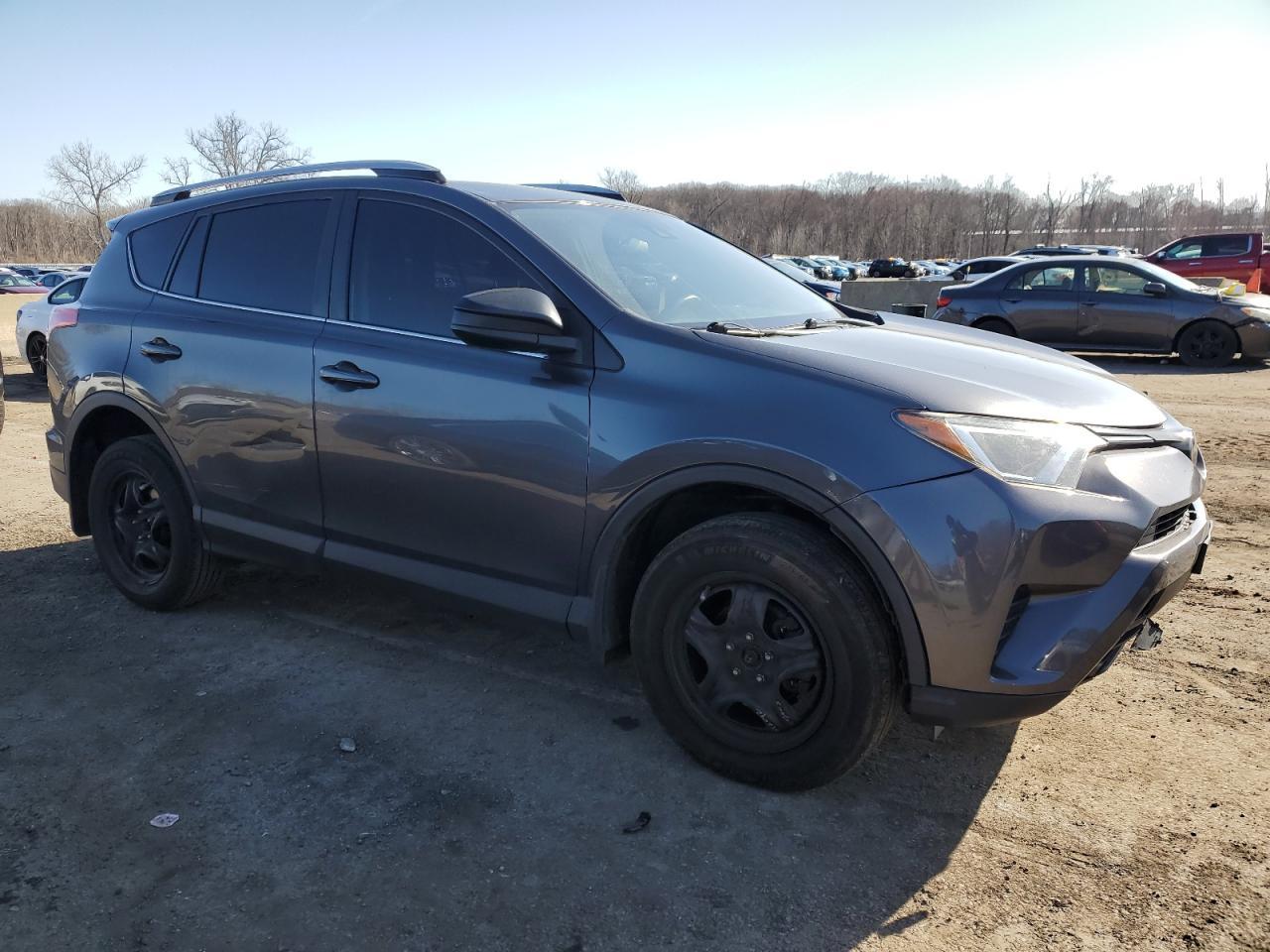 2018 TOYOTA RAV4 LE - Image 4