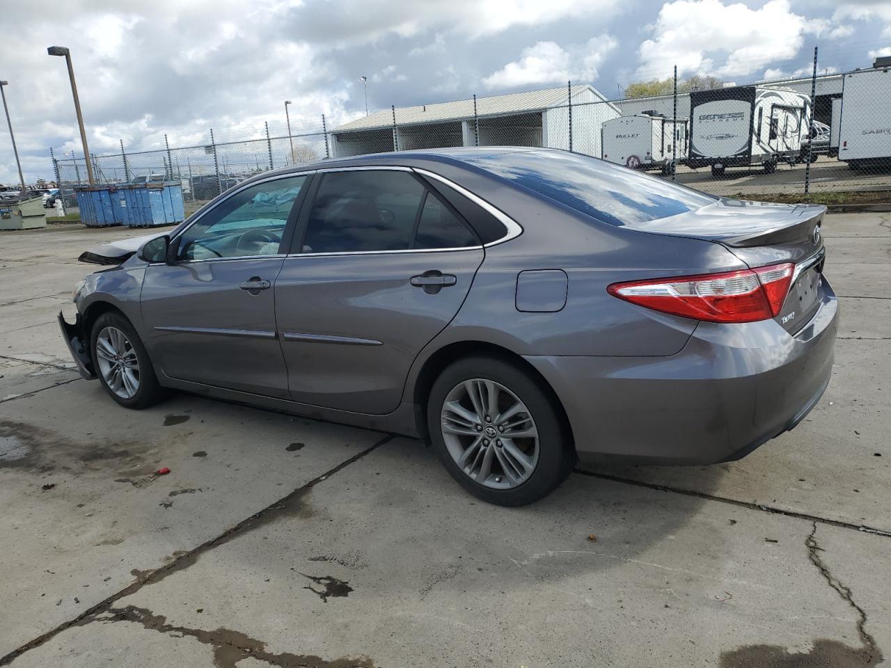 2016 TOYOTA CAMRY LE - Фото 2