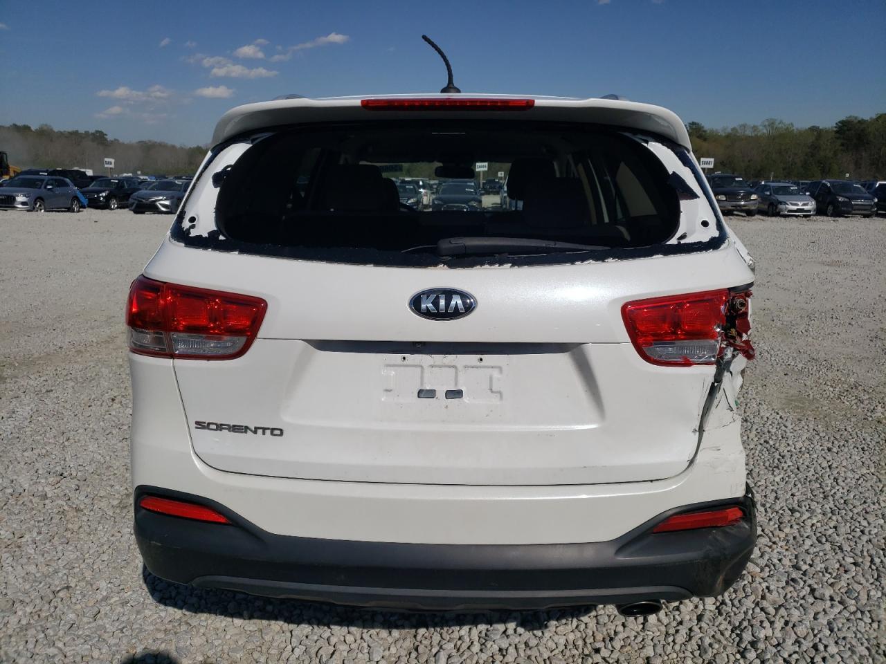 2016 KIA SORENTO LX - Image 6