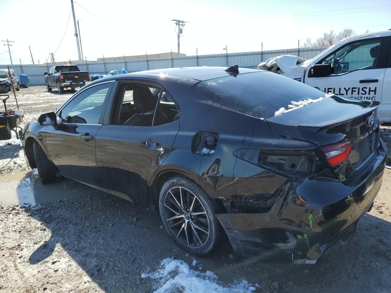2021 TOYOTA CAMRY SE - Фото 2