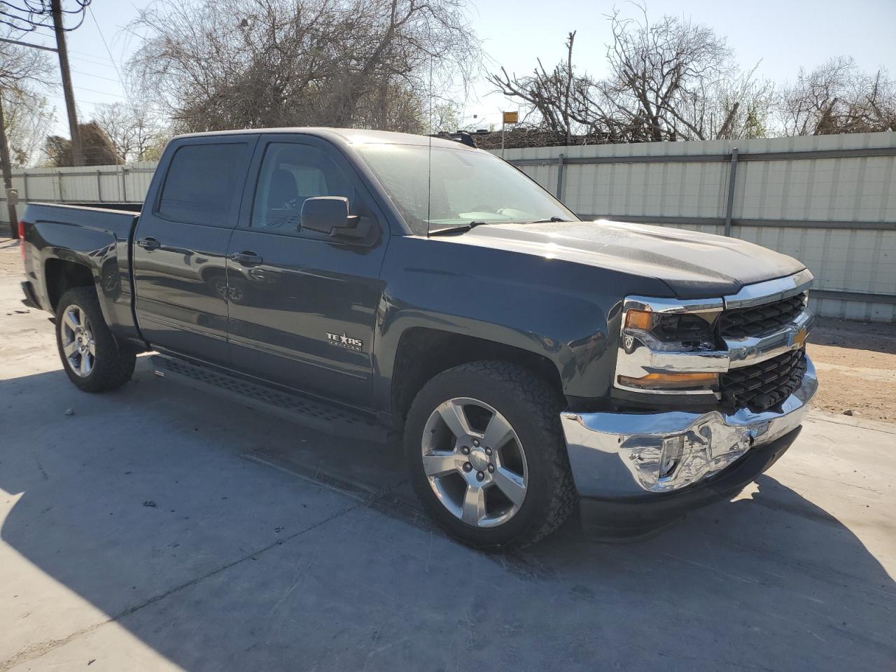 2017 CHEVROLET SILVERADO - Image 4