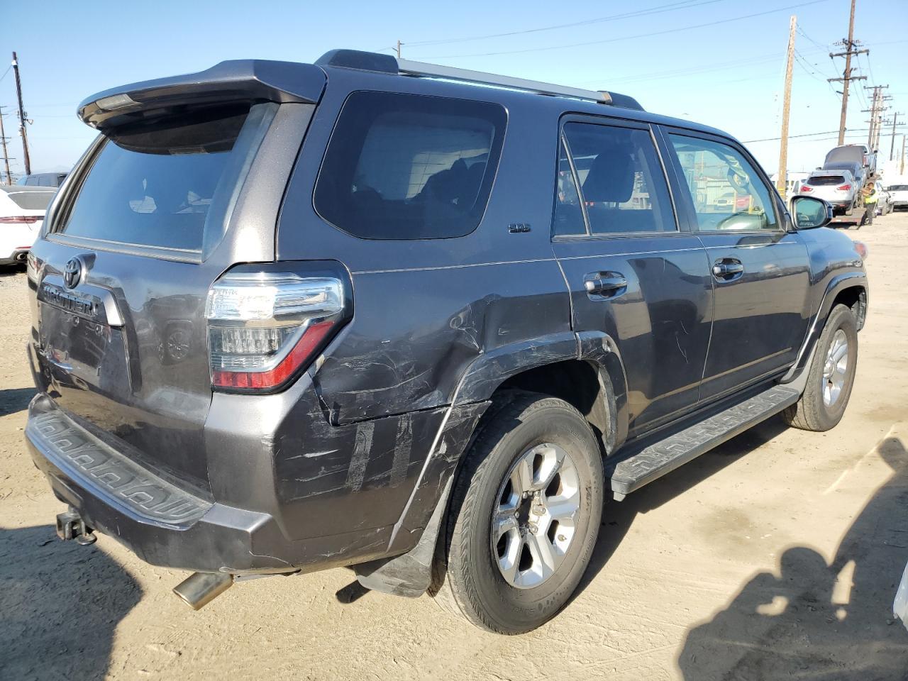 2019 TOYOTA 4RUNNER SR - Фото 3