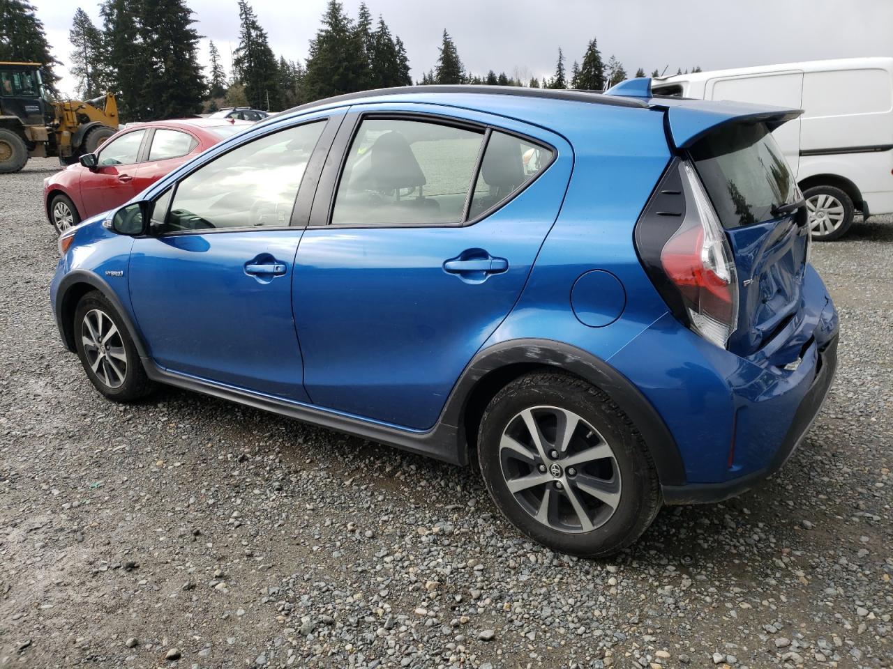 2018 TOYOTA PRIUS C - Фото 2