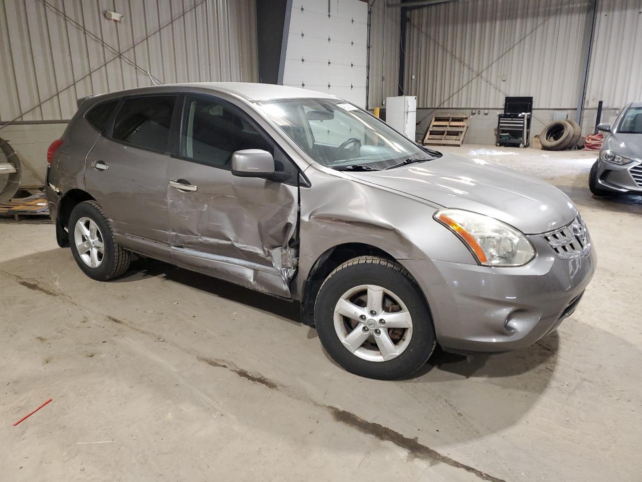 2013 NISSAN ROGUE S - Фото 4