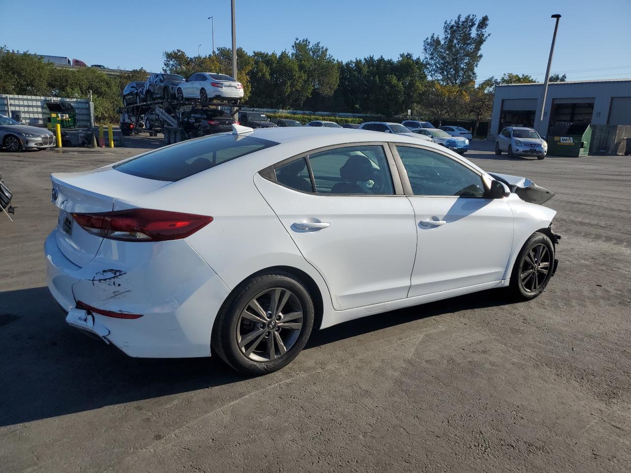 2018 HYUNDAI ELANTRA SE - Image 3