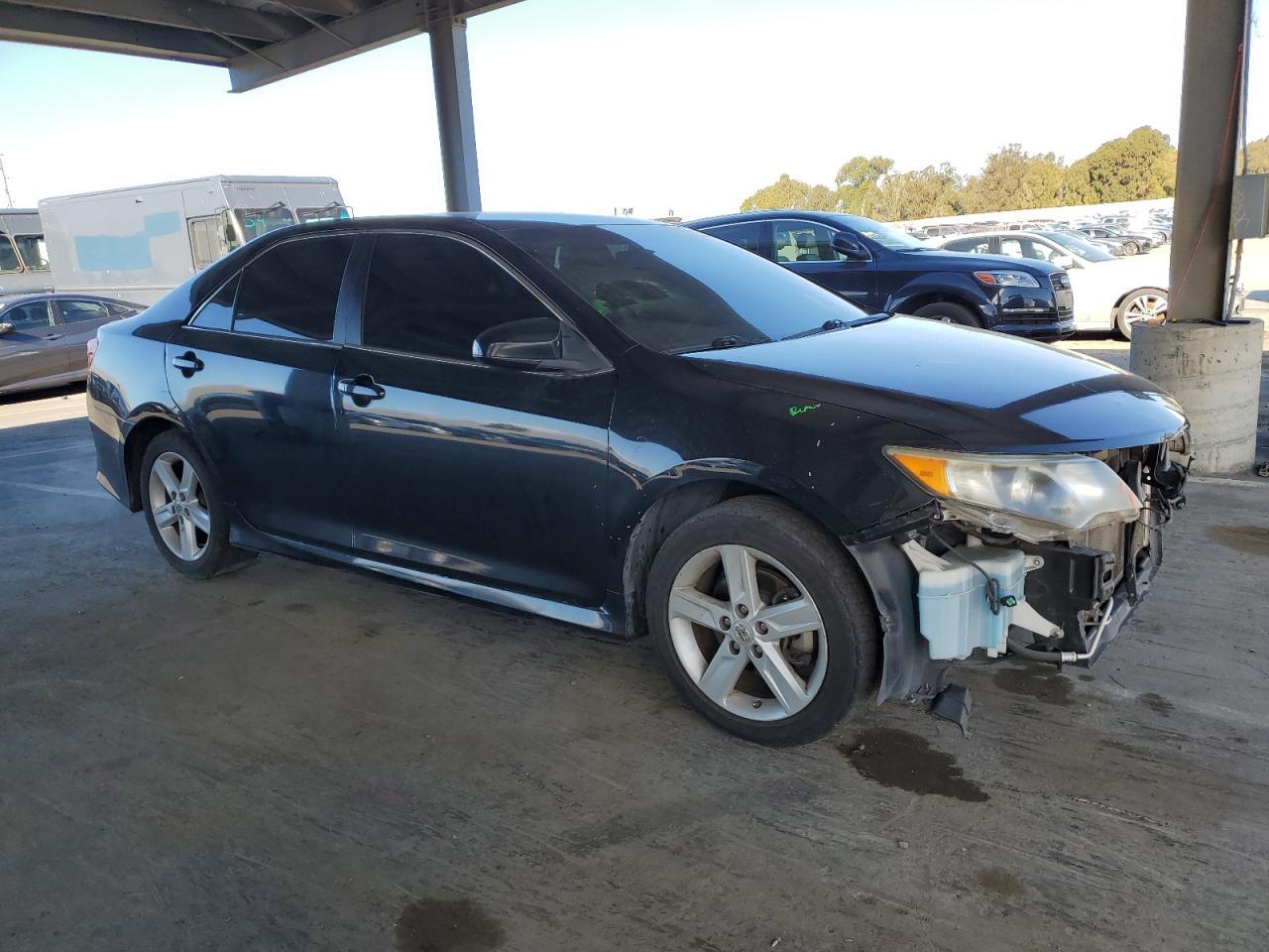 2013 TOYOTA CAMRY L - Фото 4
