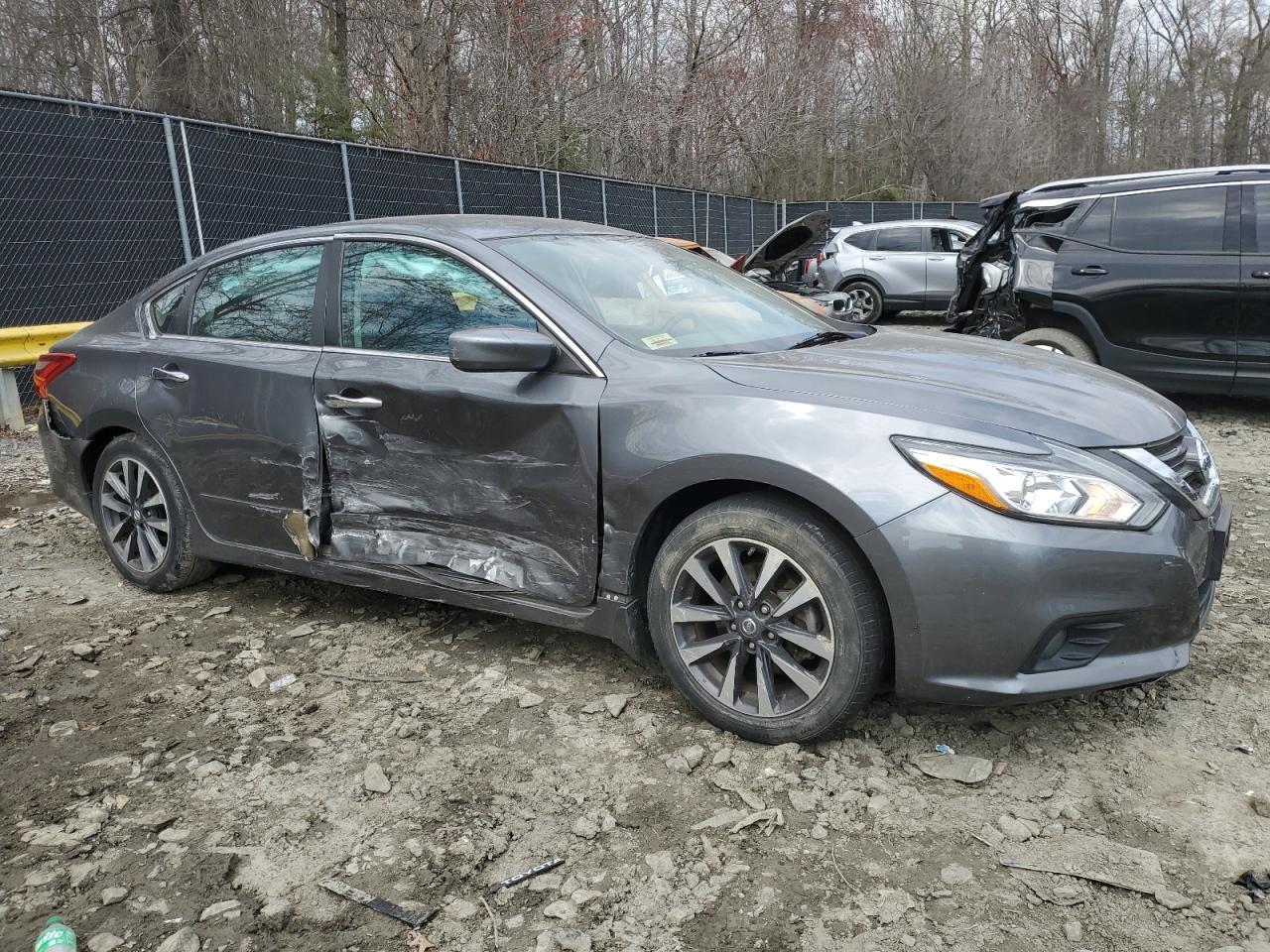 2017 NISSAN ALTIMA 2.5 - Фото 4