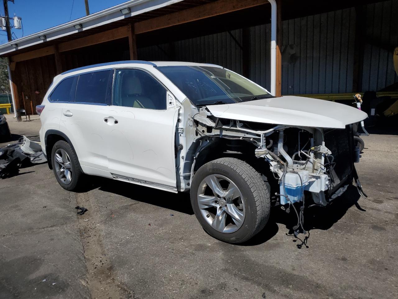 2015 TOYOTA HIGHLANDER - Image 4