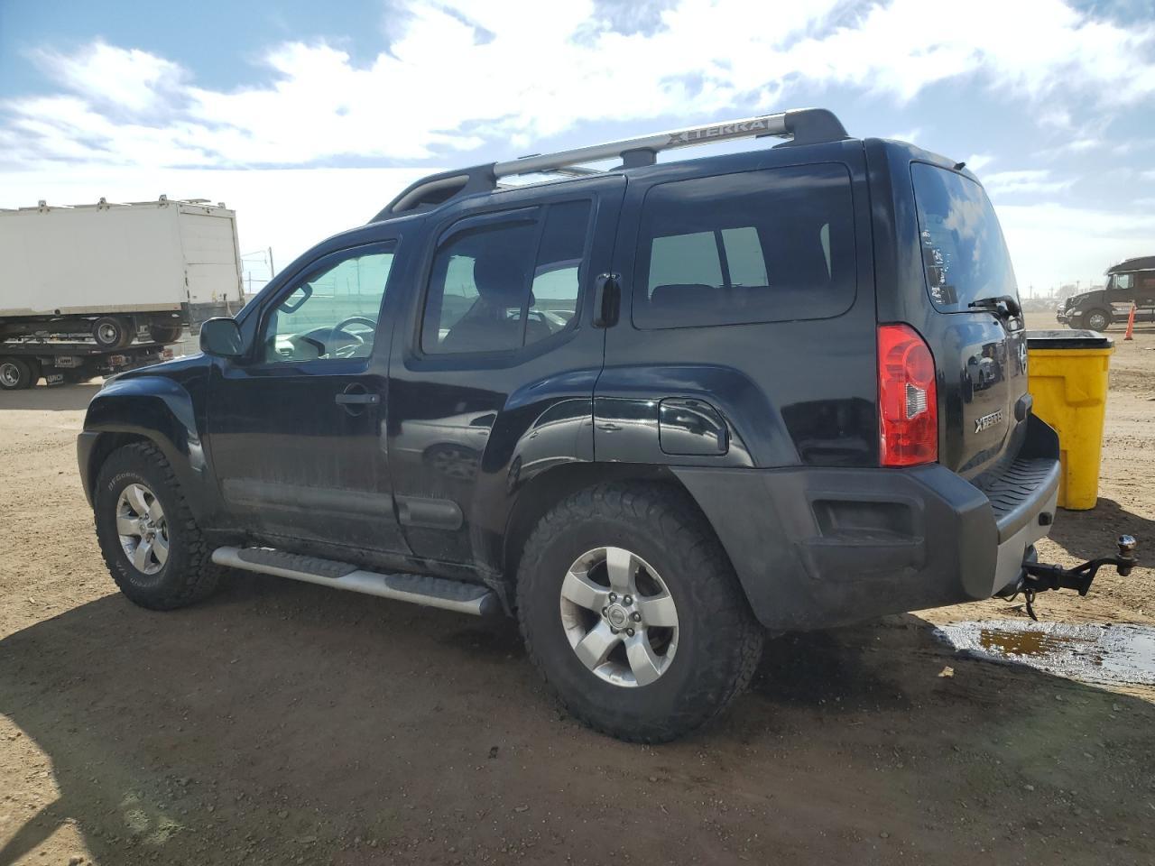 2013 NISSAN XTERRA X - Image 2
