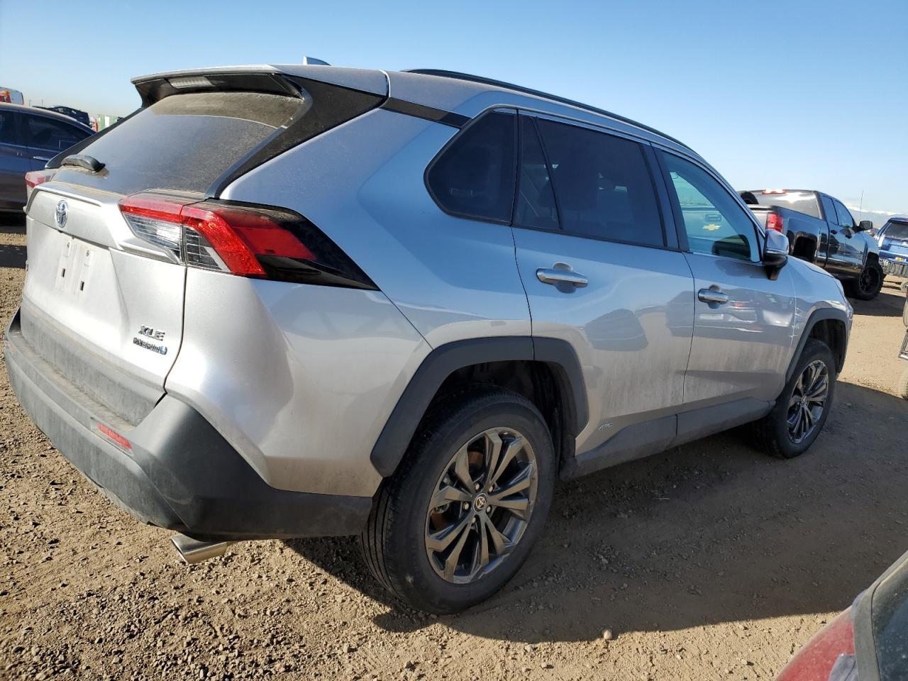2022 TOYOTA RAV4 XLE P - Image 3