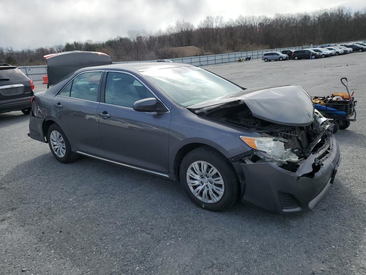 2014 TOYOTA CAMRY L - Image 4