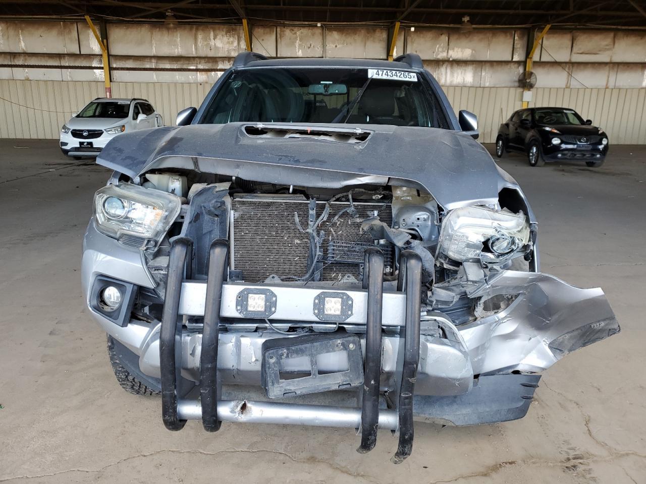 2017 TOYOTA TACOMA DOU - Фото 5