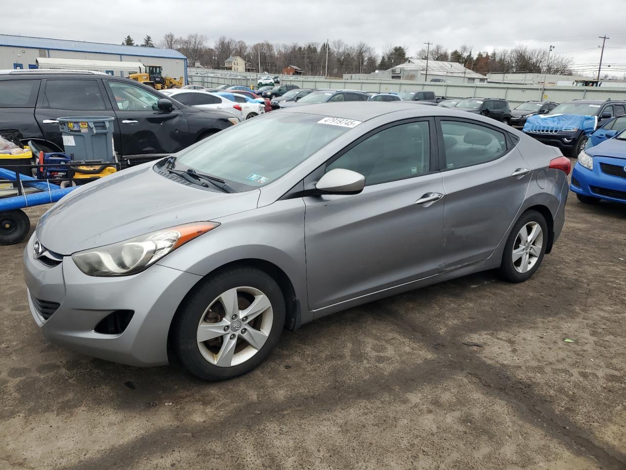 2013 HYUNDAI ELANTRA GL