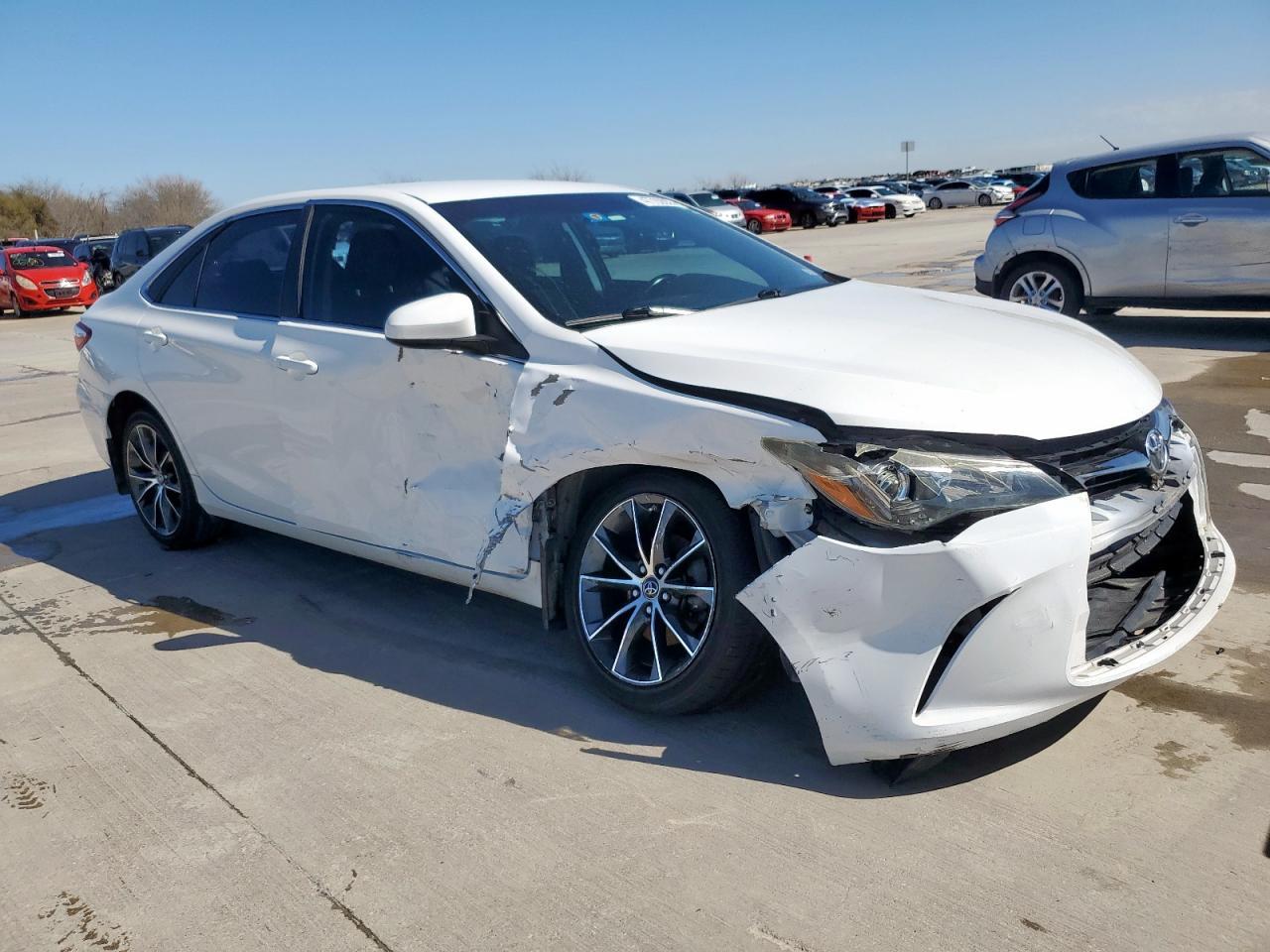 2016 TOYOTA CAMRY LE - Фото 4