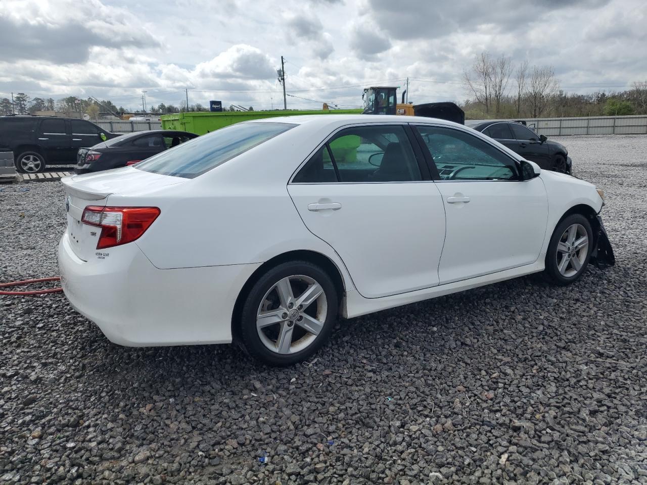 2013 TOYOTA CAMRY L - Фото 3