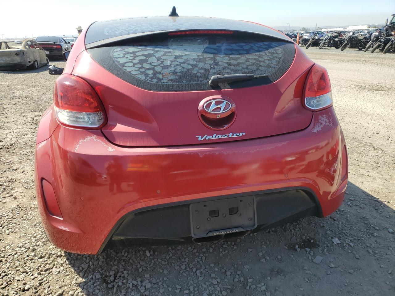2013 HYUNDAI VELOSTER - Фото 6