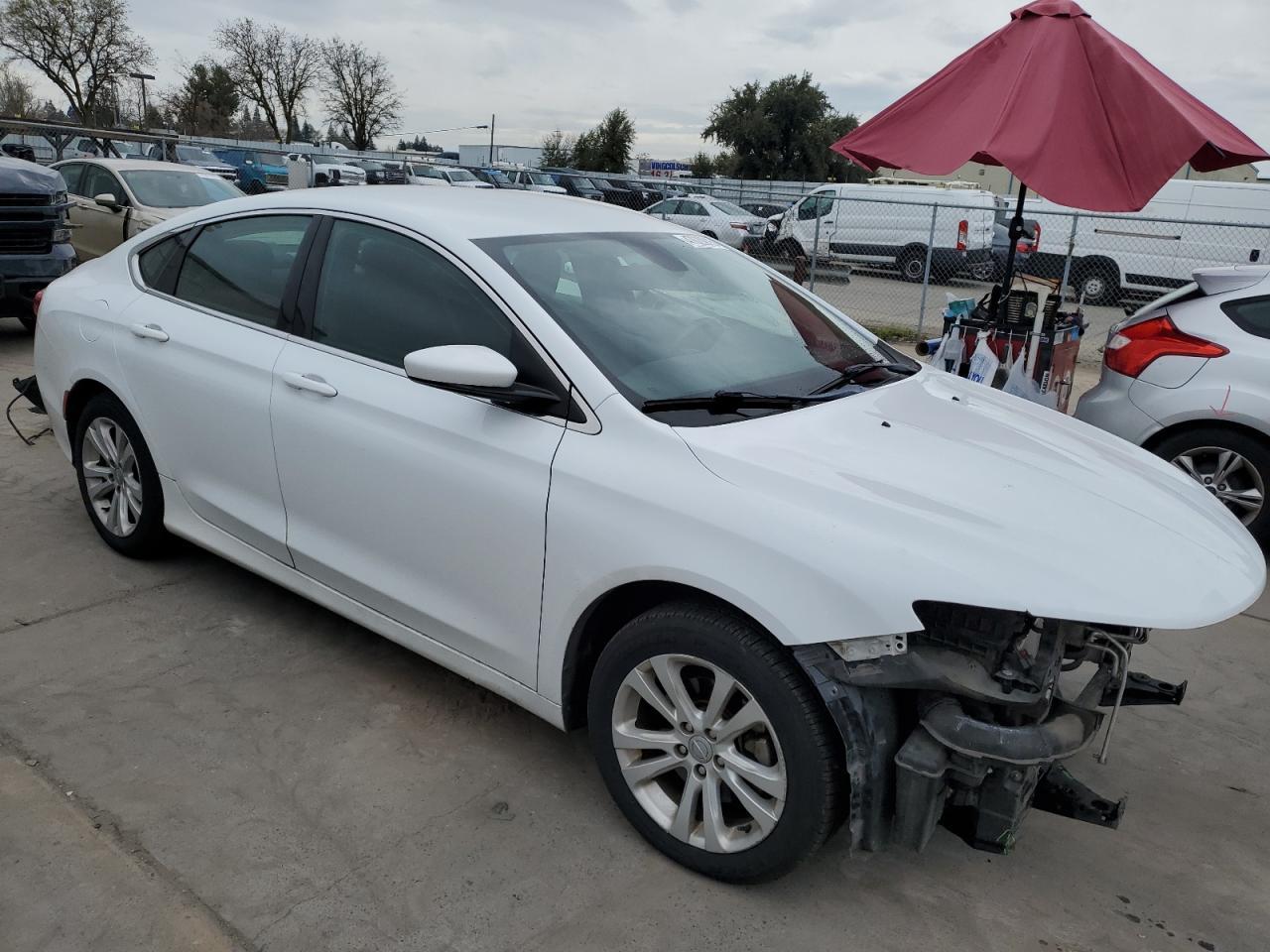 2015 CHRYSLER 200 LIMITE - Image 4