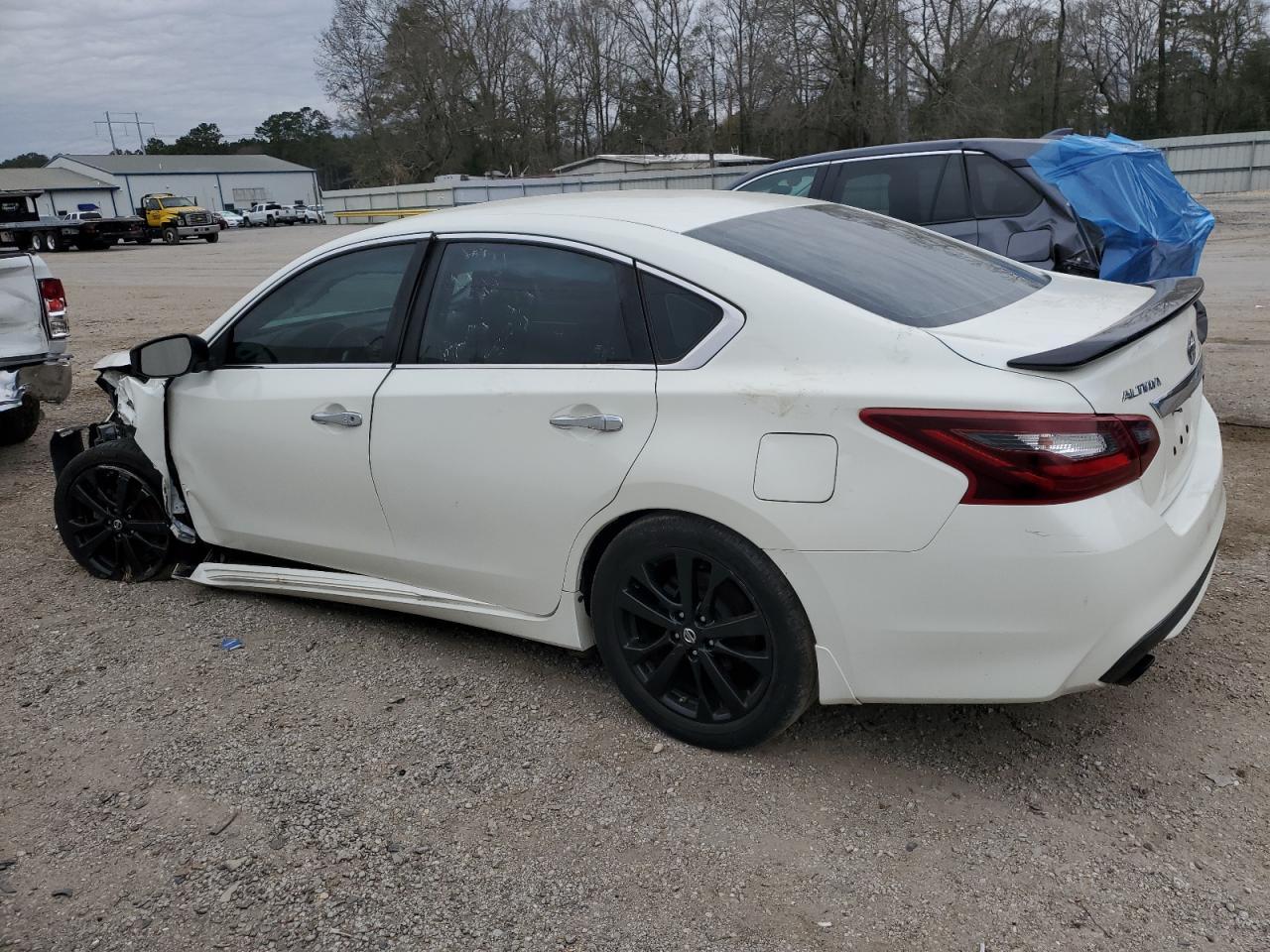 2017 NISSAN ALTIMA 2.5 - Фото 2