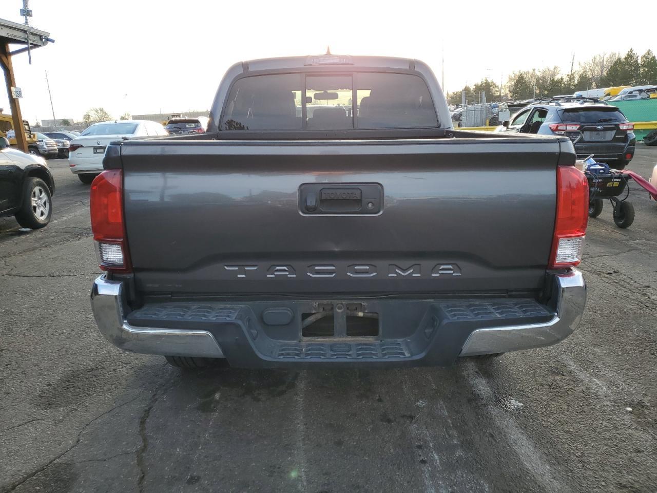 2017 TOYOTA TACOMA DOU - Фото 6