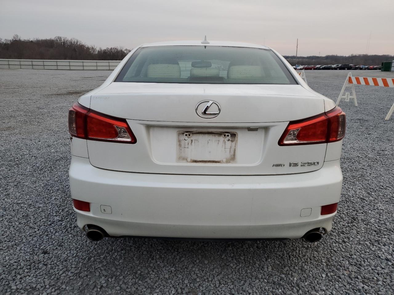 2011 LEXUS IS250 - Фото 6