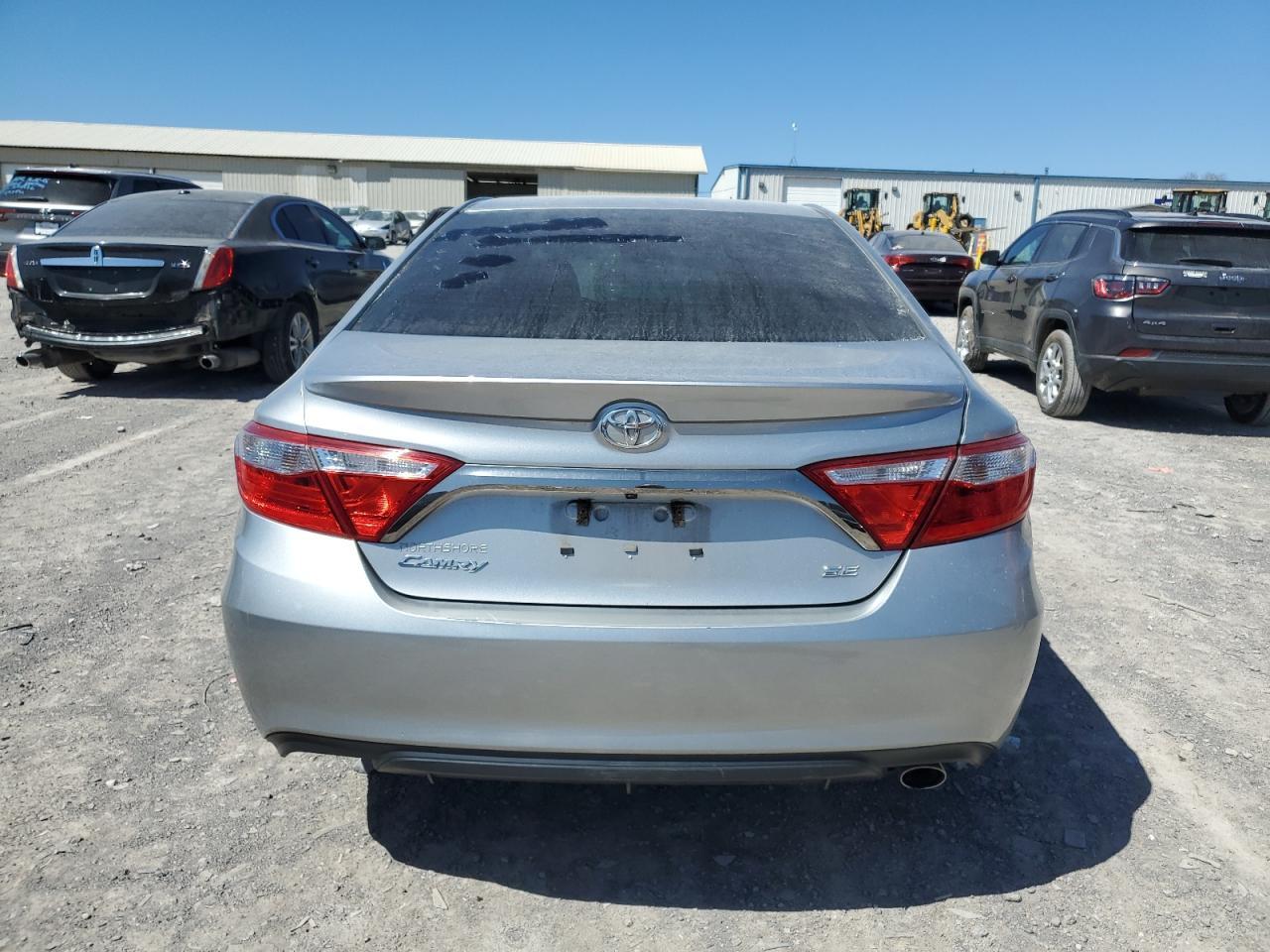 2016 TOYOTA CAMRY LE - Image 6