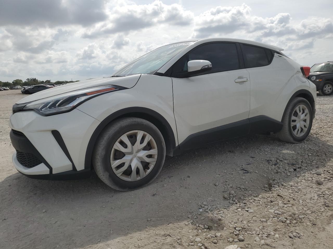 2021 TOYOTA C-HR XLE