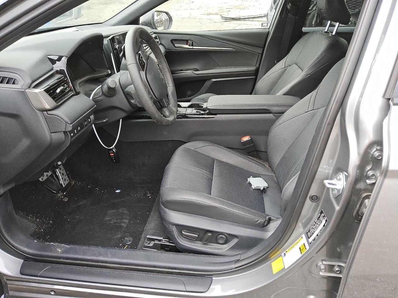 2025 TOYOTA CAMRY XSE - Image 7
