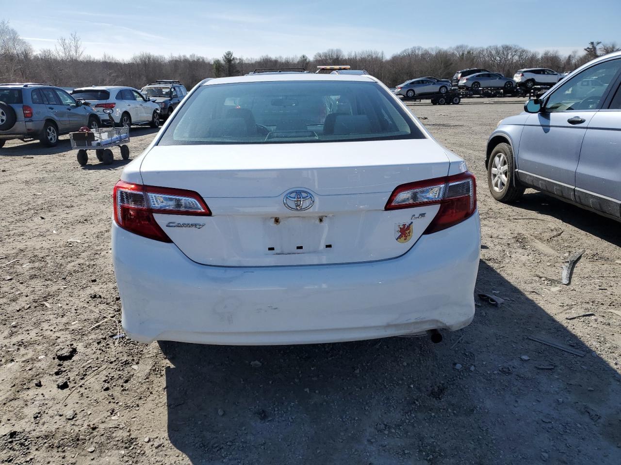 2013 TOYOTA CAMRY L - Фото 6
