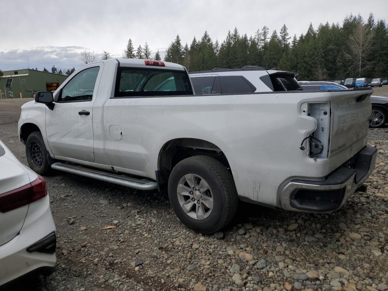 2024 CHEVROLET SILVERADO - Image 2