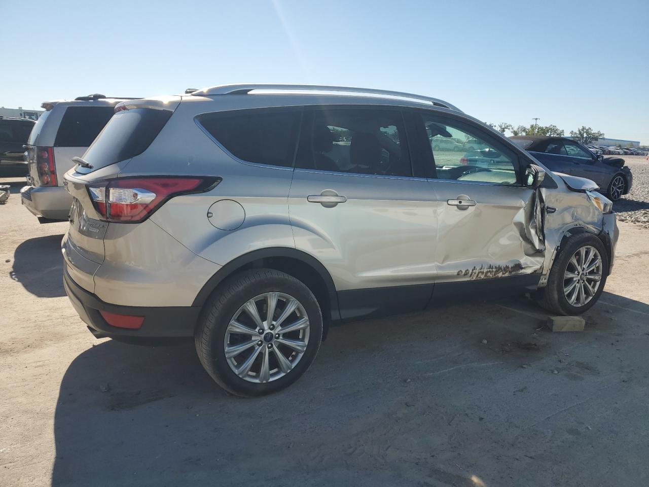 2017 FORD ESCAPE TIT - Image 3