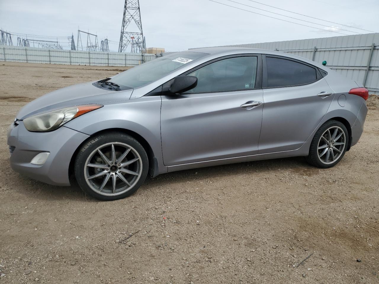 2013 HYUNDAI ELANTRA GL