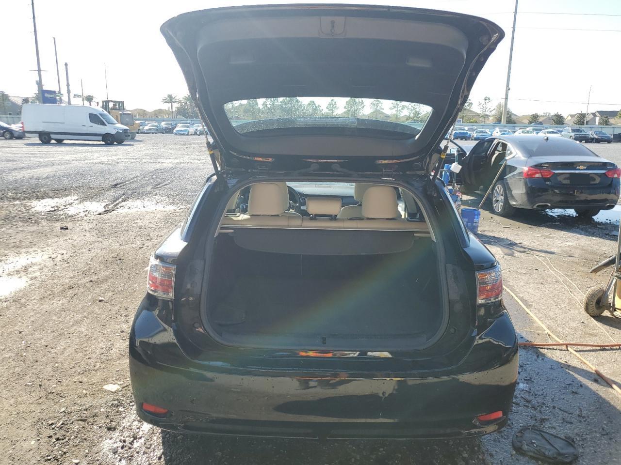 2011 LEXUS CT 200 - Фото 6
