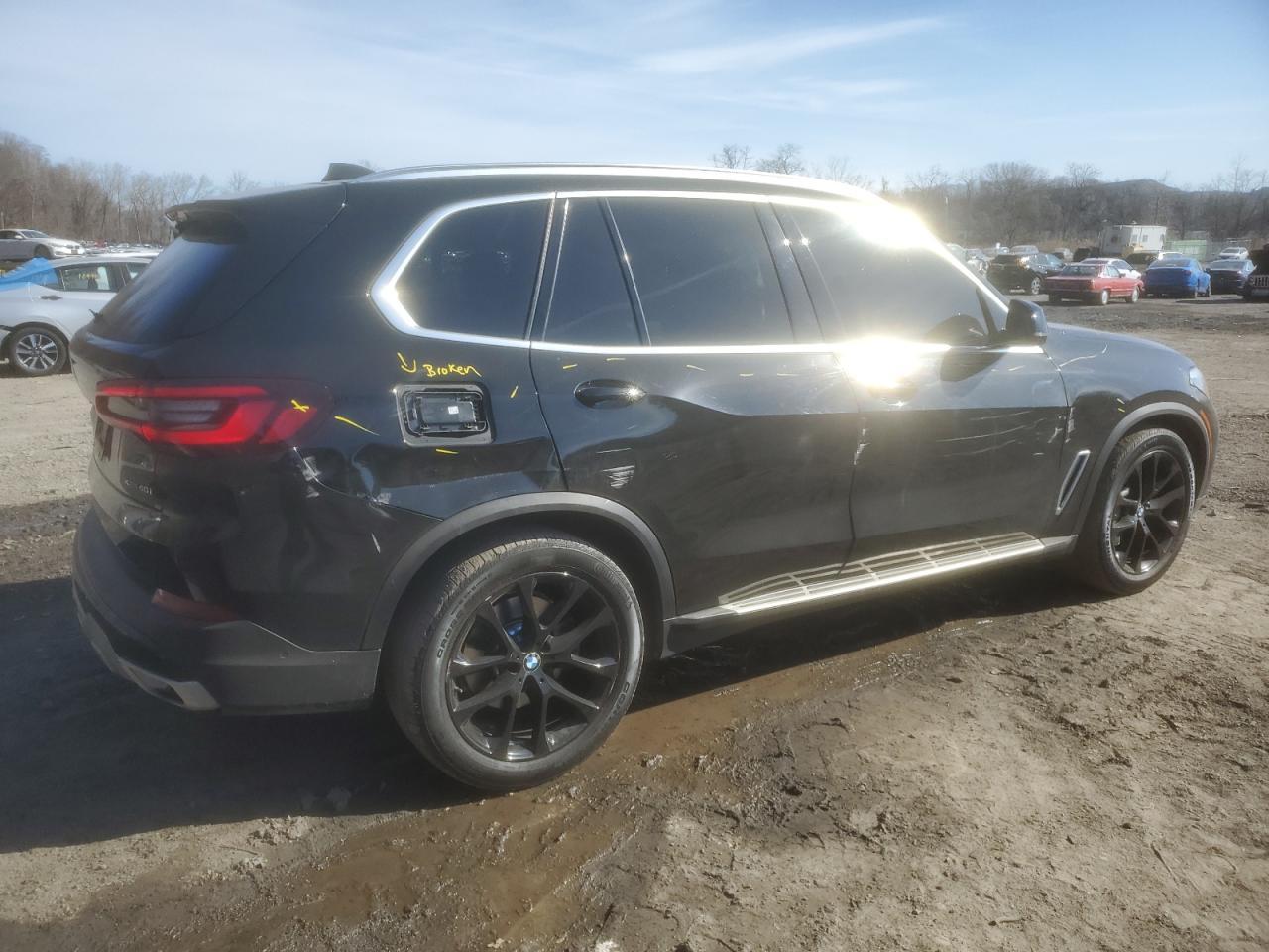 2023 BMW X5 XDRIVE4 - Image 3