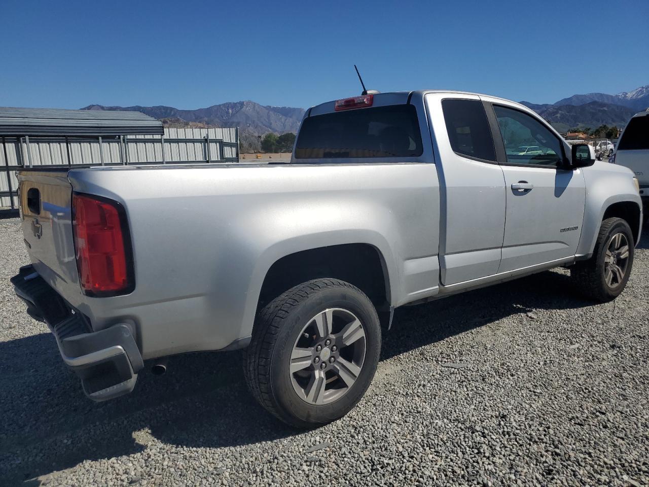 2017 CHEVROLET COLORADO - Фото 3