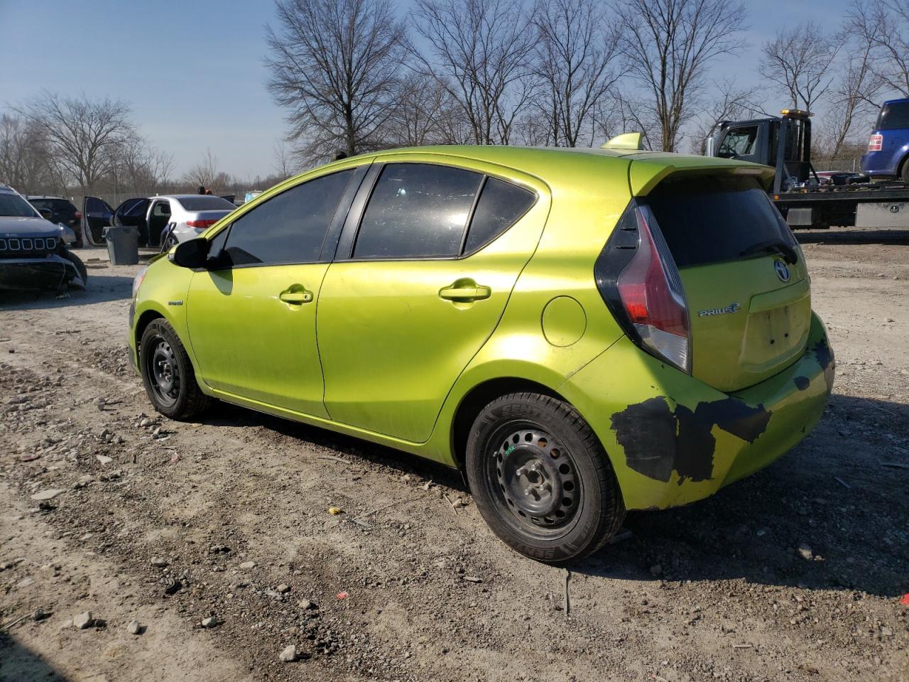 2015 TOYOTA PRIUS C - Фото 2