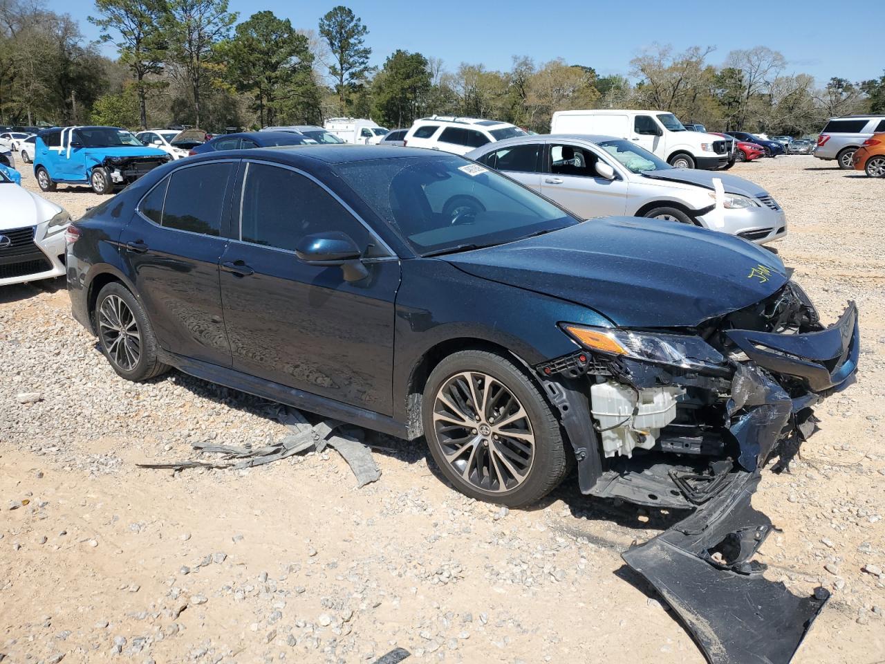 2020 TOYOTA CAMRY SE - Image 4