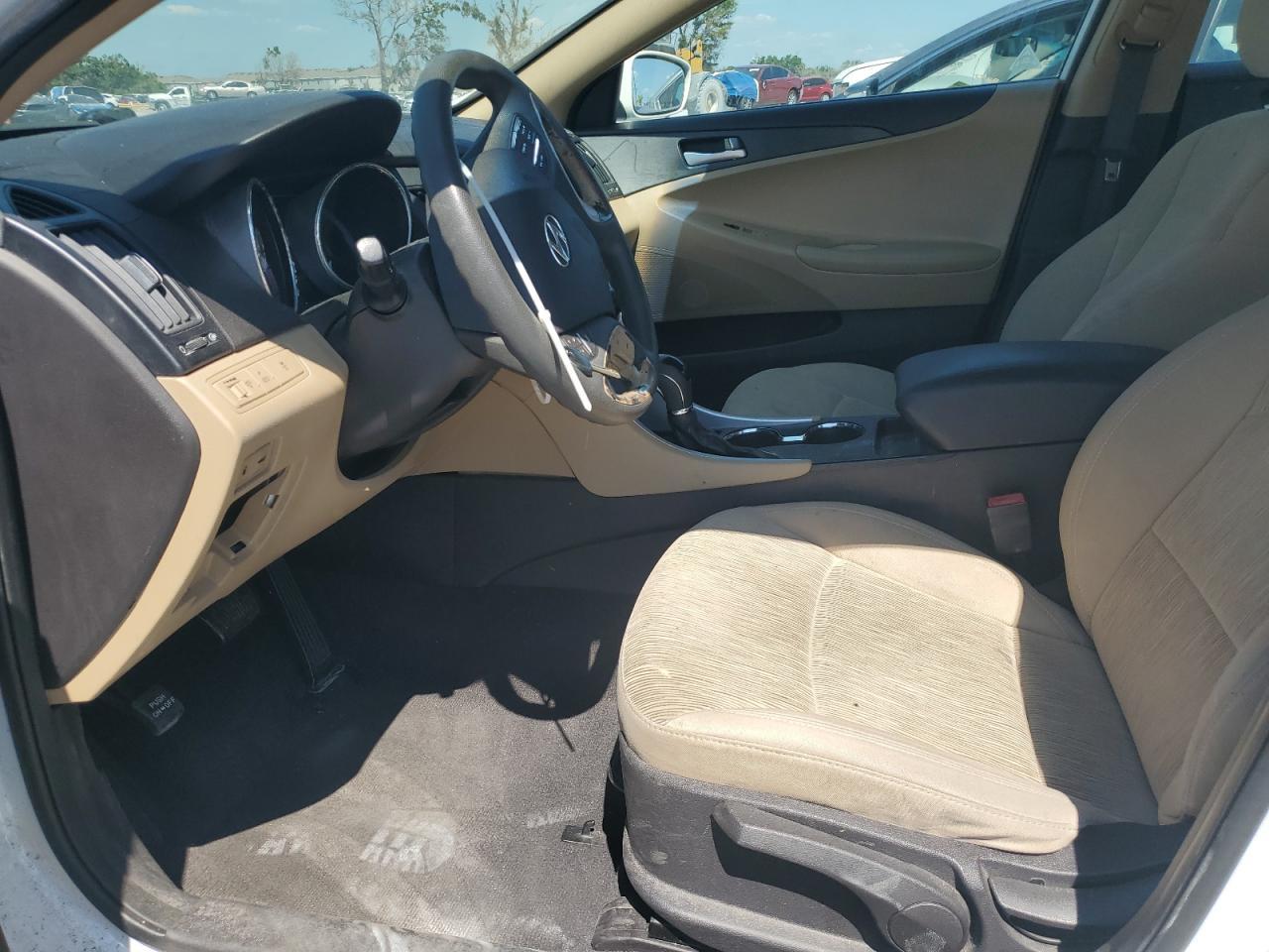 2011 HYUNDAI SONATA GLS - Image 7