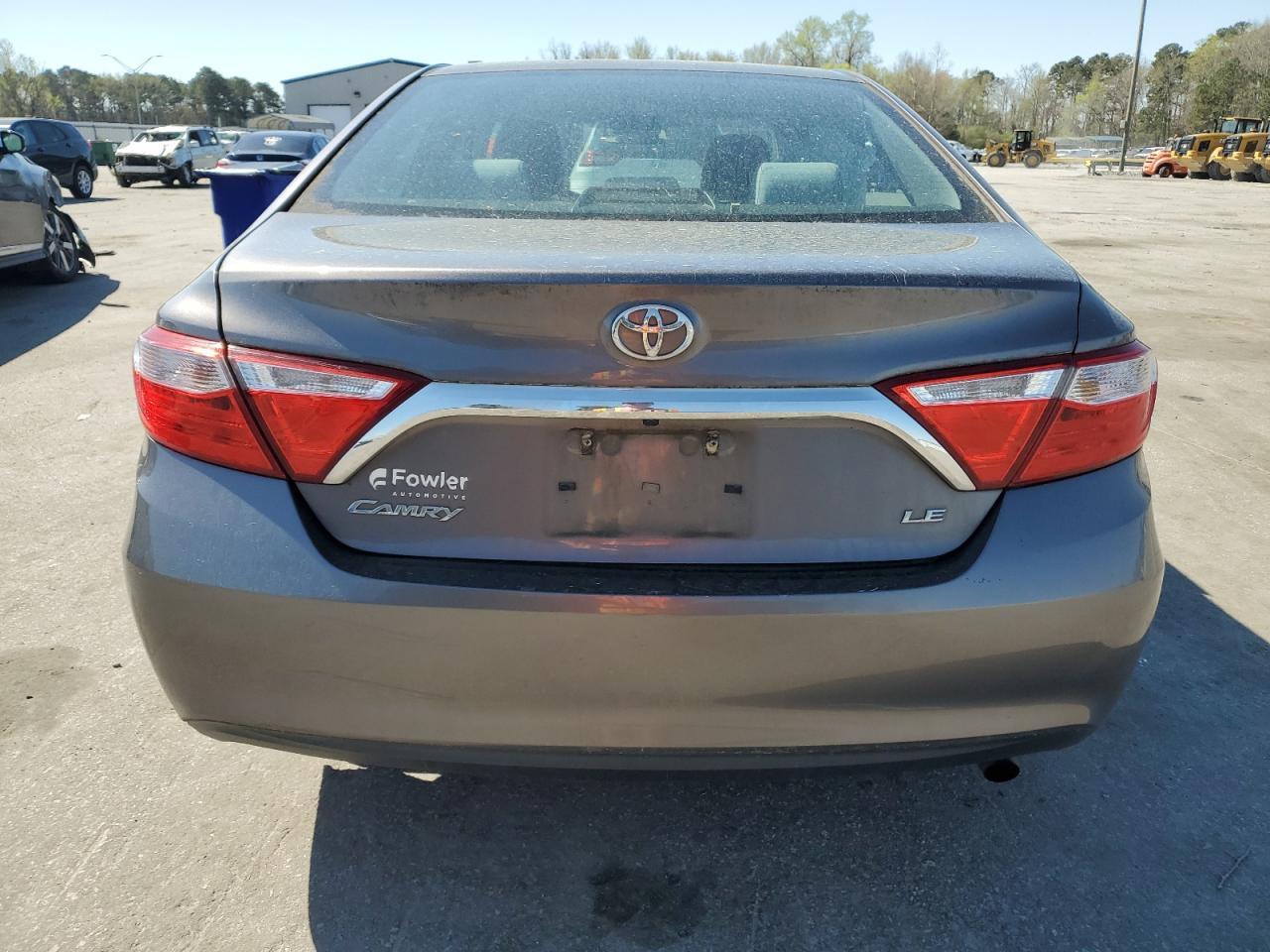 2017 TOYOTA CAMRY LE - Image 6