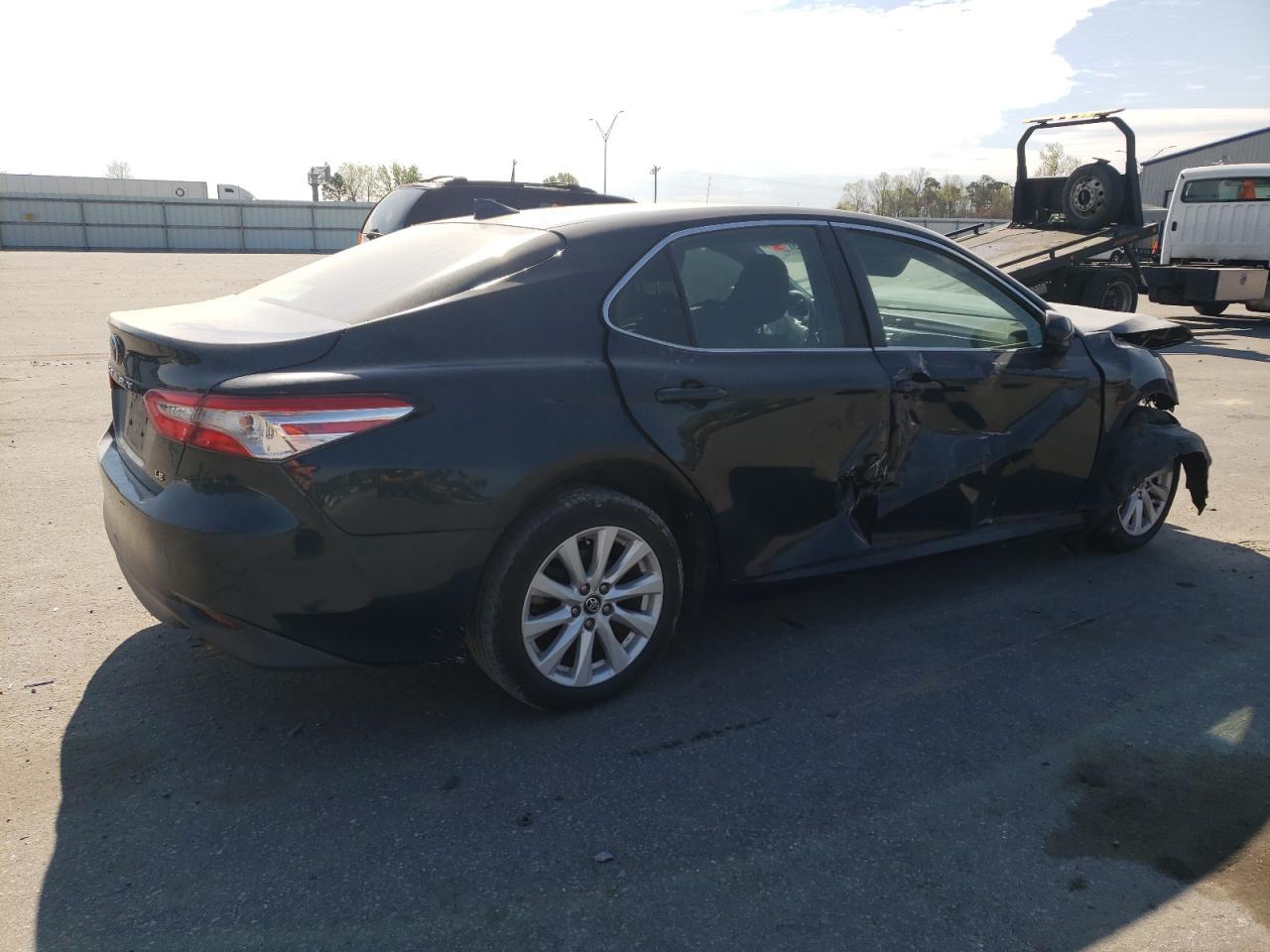 2020 TOYOTA CAMRY LE - Фото 3