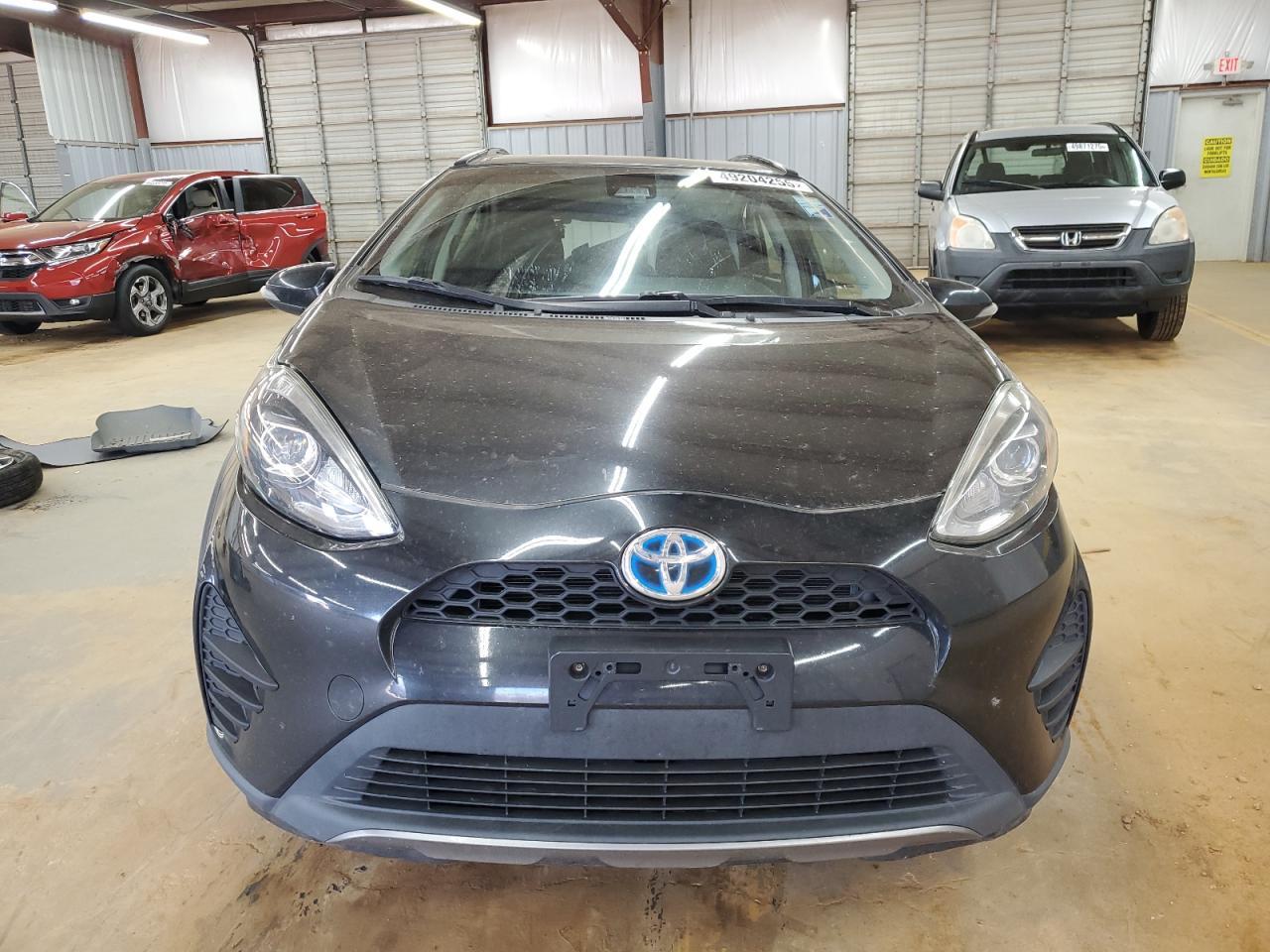 2018 TOYOTA PRIUS C - Image 5