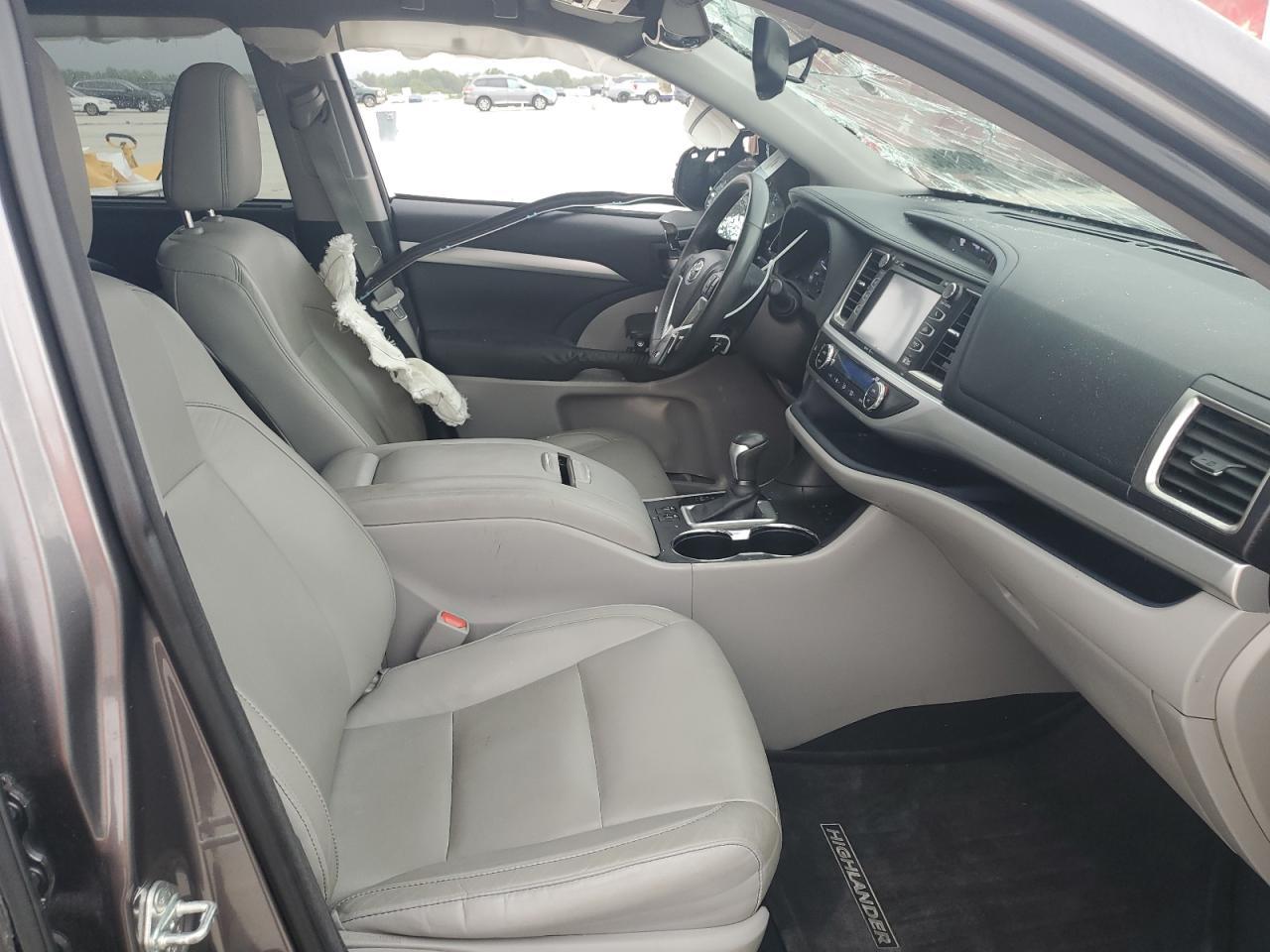 2015 TOYOTA HIGHLANDER - Фото 7