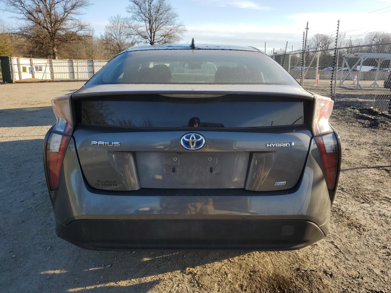 2016 TOYOTA PRIUS - Фото 6