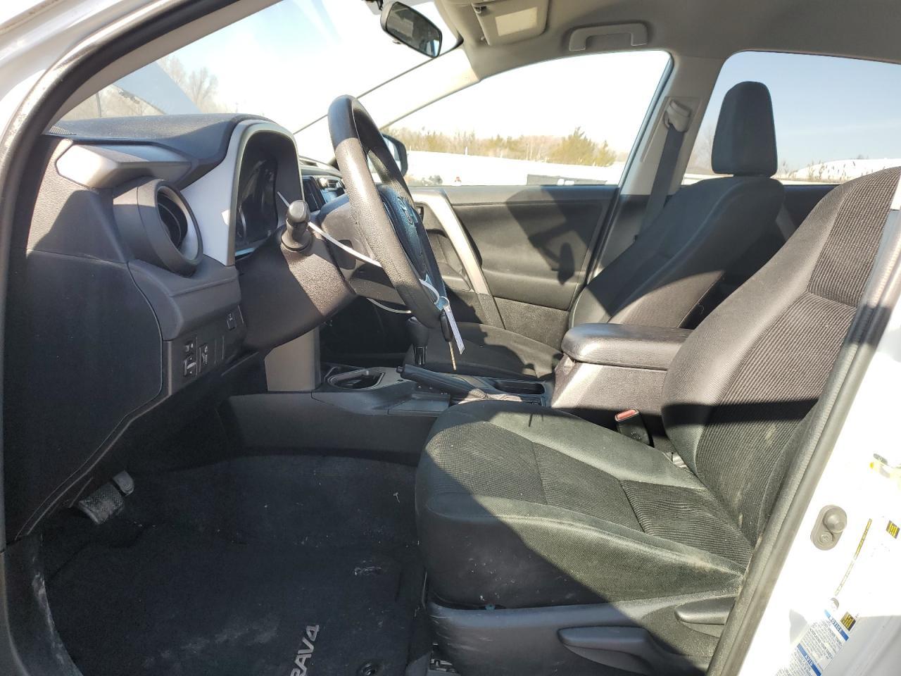 2016 TOYOTA RAV4 LE - Фото 7