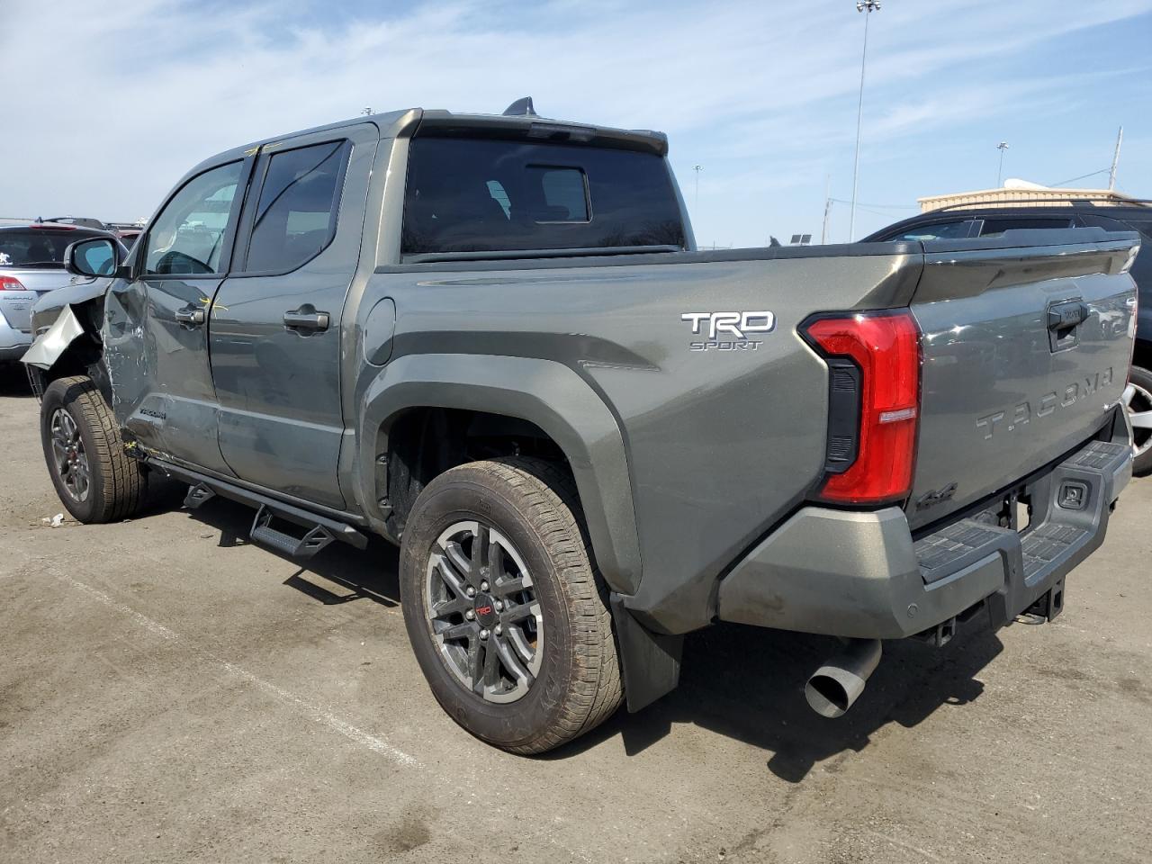 2024 TOYOTA TACOMA DOU - Фото 2