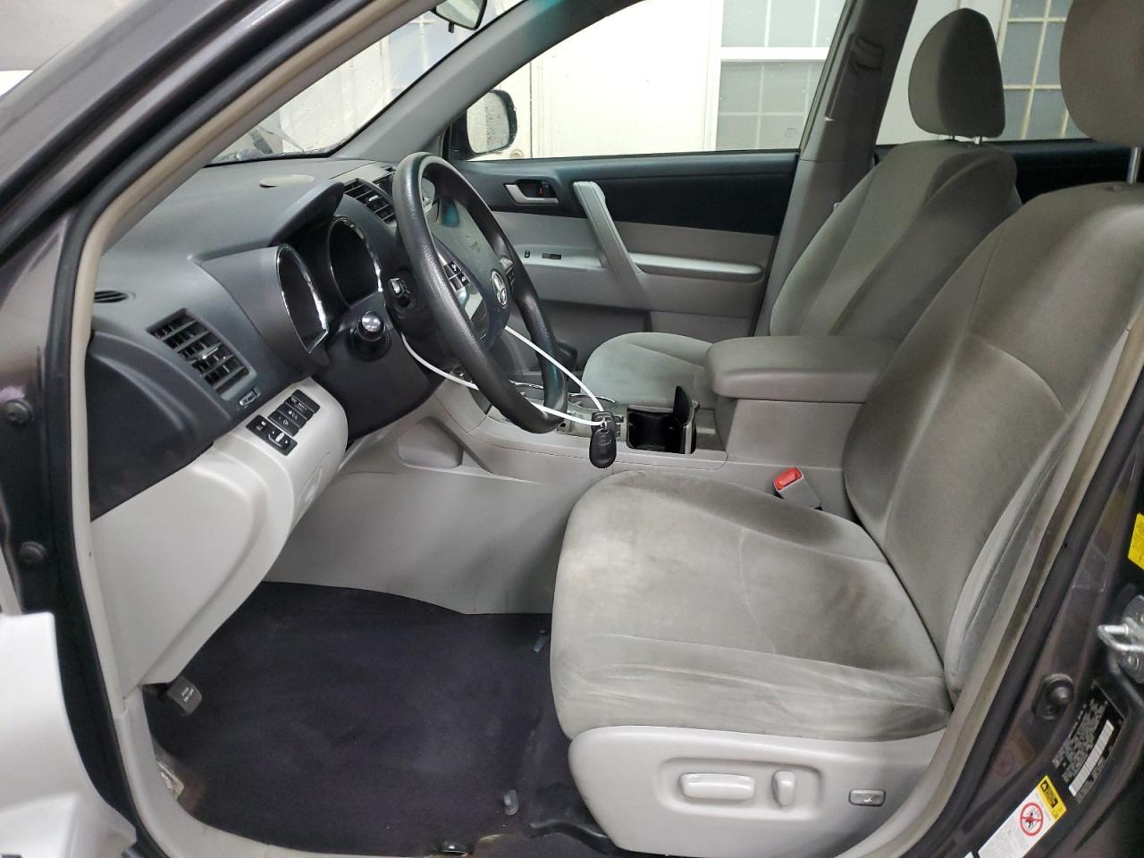 2011 TOYOTA HIGHLANDER - Image 7