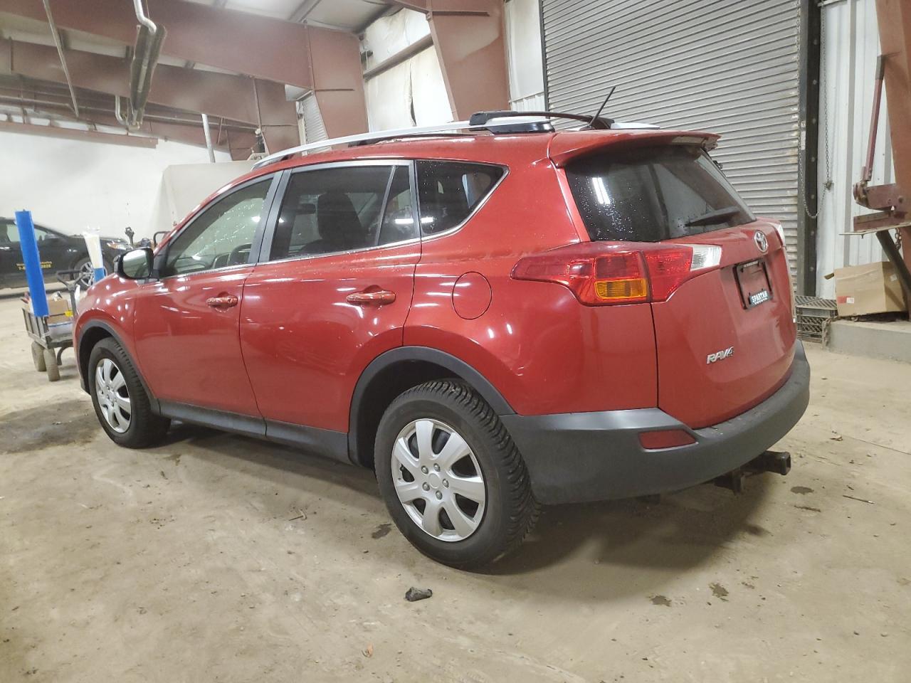 2014 TOYOTA RAV4 LE - Фото 2